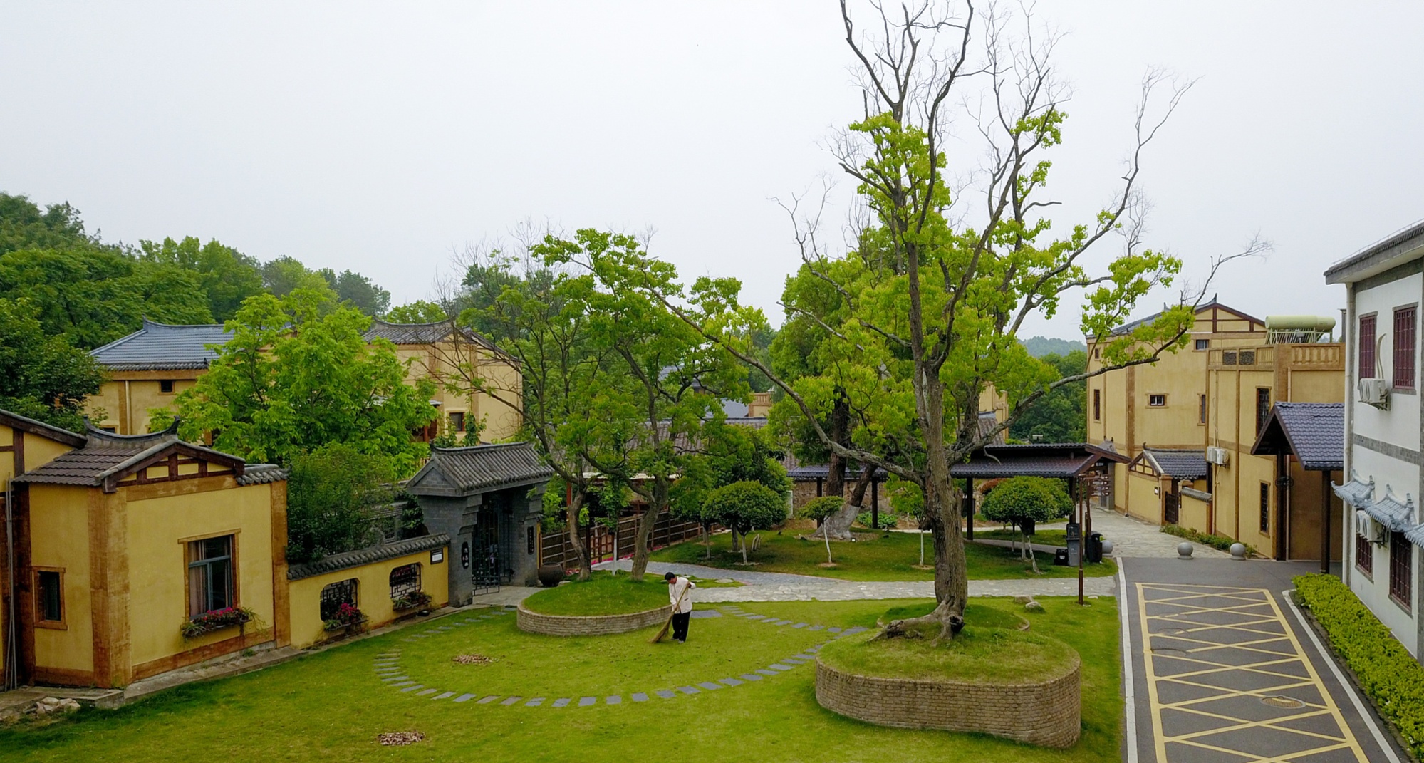 中国民宿留住更多的“诗和远方”尊龙登录入口乡村旅游新引擎 让(图3)